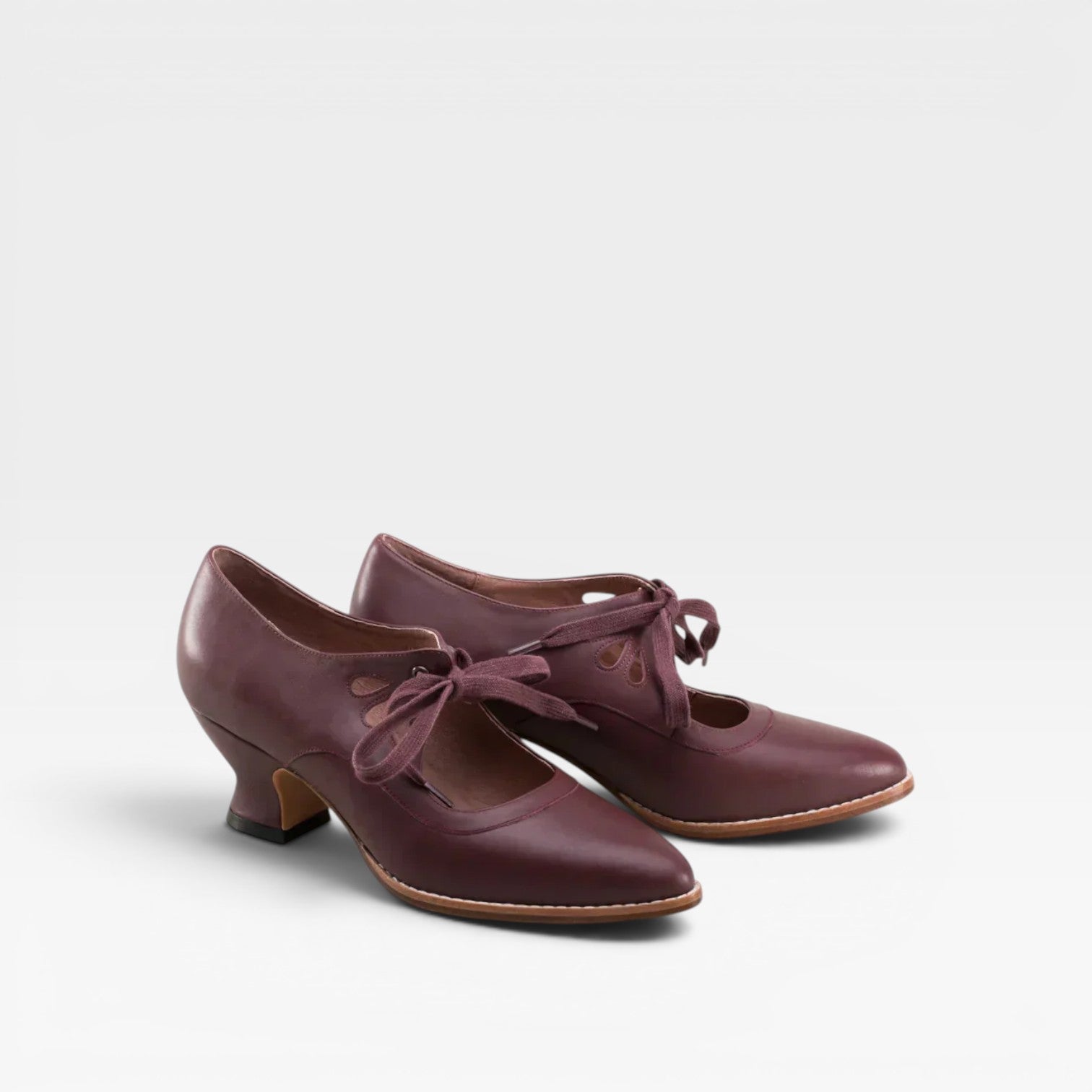 Women’s Leather Lace-Up Heels – Elegant Vintage Low Heel Pumps