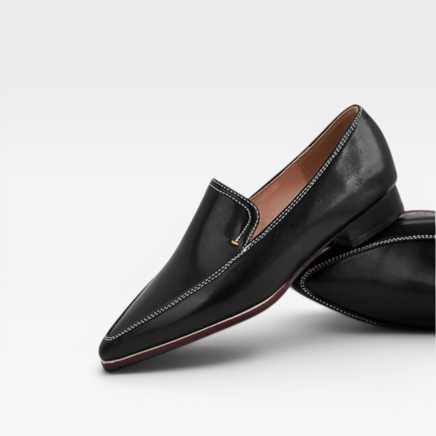 Women’s Minimalist Leather Loafers – Elegant Slip-On Shoes