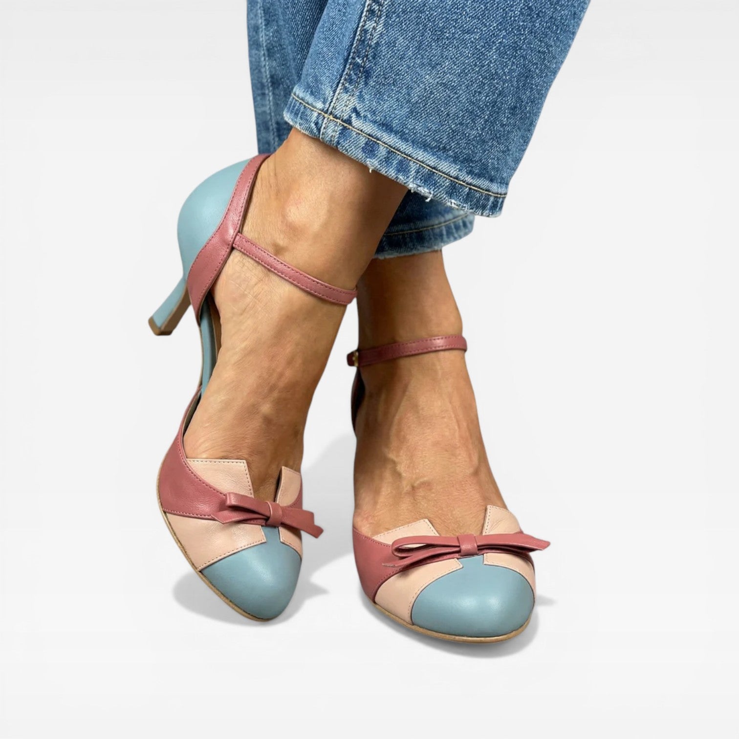 Women’s Two-Tone Kitten Heels – Vintage Mary Jane Style Pumps
