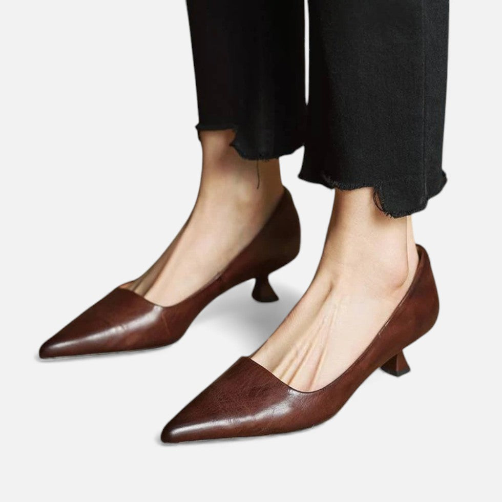 Women’s Leather Kitten Heels – Elegant Pointed Toe Low Heel Pumps